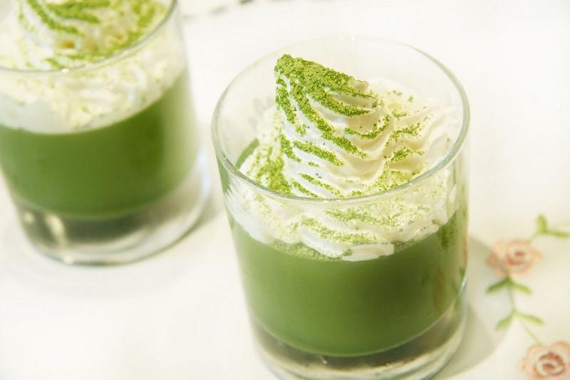 Cách pha bột matcha thành ly matcha kem tươi thơm ngon