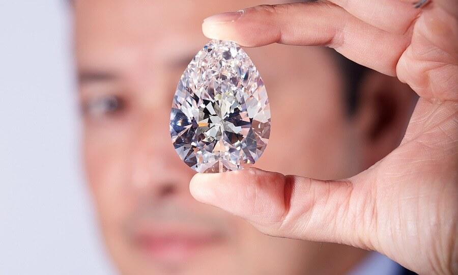 Các loại đá đính trên nhẫn: kim cương