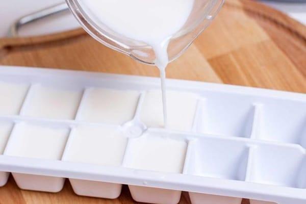5 Phương pháp rửa mặt bằng sữa tươi đông đá cho mọi loại da