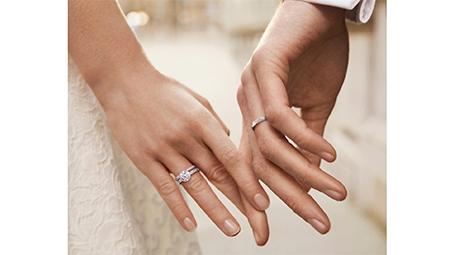 Đeo nhẫn cưới trước khi cưới có sao không? Có kiêng kị gì không?