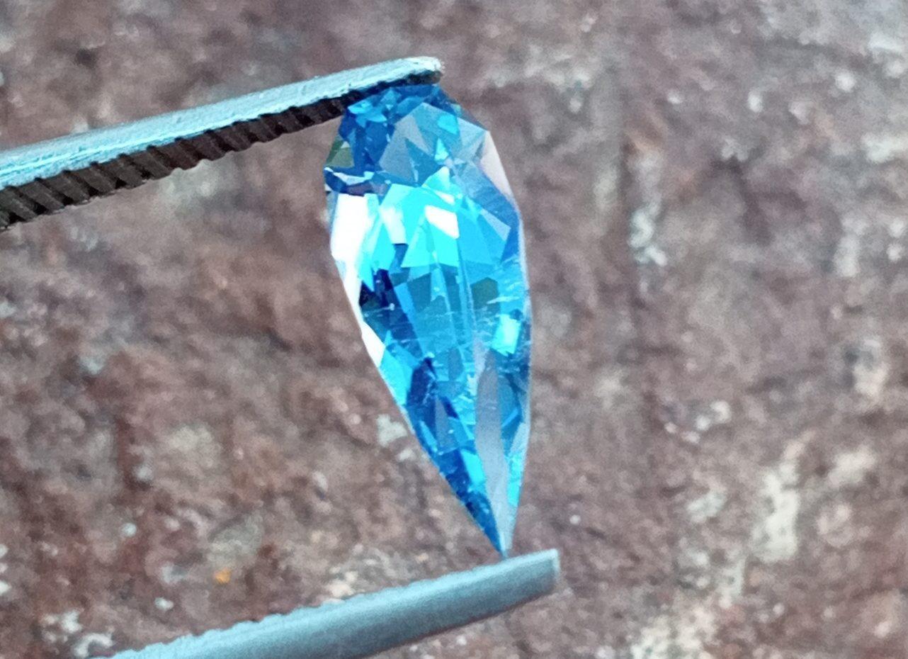 Jeremejevite nặng 0.80ct tại Namibia